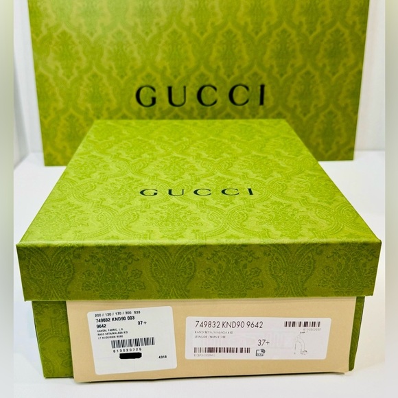 Gucci GG Crystal Embellished Rhinestones Heels Pink Satin Sandals Size 37.5 - Picture 16 of 16